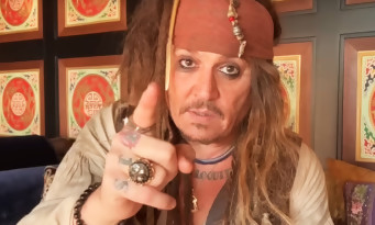 Johnny Depp reprend son rôle de Jack Sparrow pour une vidéo - Pirates des Caraïbes